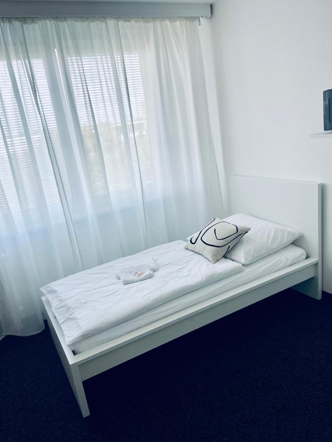Apartmany Bryksova Πράγα Εξωτερικό φωτογραφία
