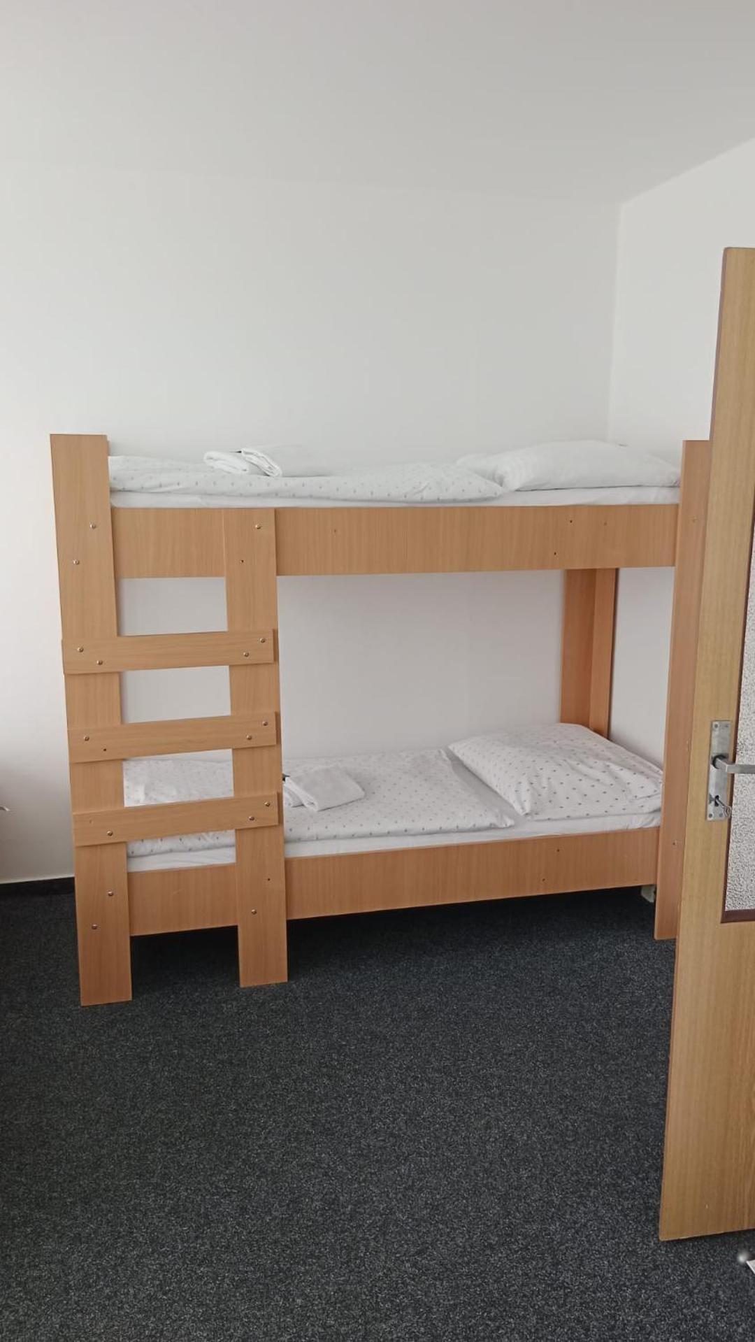Apartmany Bryksova Πράγα Εξωτερικό φωτογραφία
